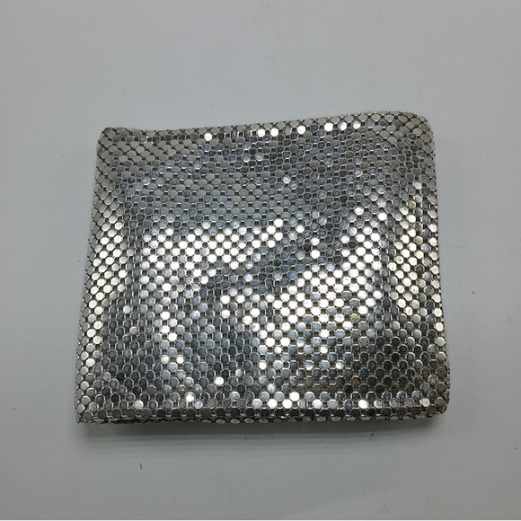 Vintage Whiting & Davis Silver Tone Mesh Wallet - Picture 1 of 4